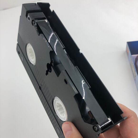 1997/1998 VINTAGE Titanic Movie VHS Cassette Box Set Leonardo DiCaprio - Picture 6 of 11